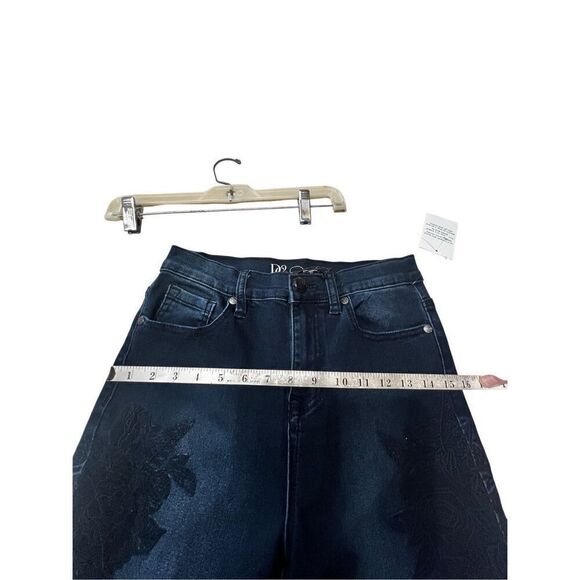 DG2 by  Diane Gilman Womans  embroidered Jeans  Sz 4 Tall   NWT - Picture 6 of 9